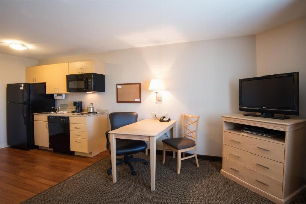 Candlewood Suites Sheridan image 12