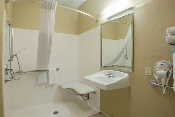 Candlewood Suites Sheridan image 6